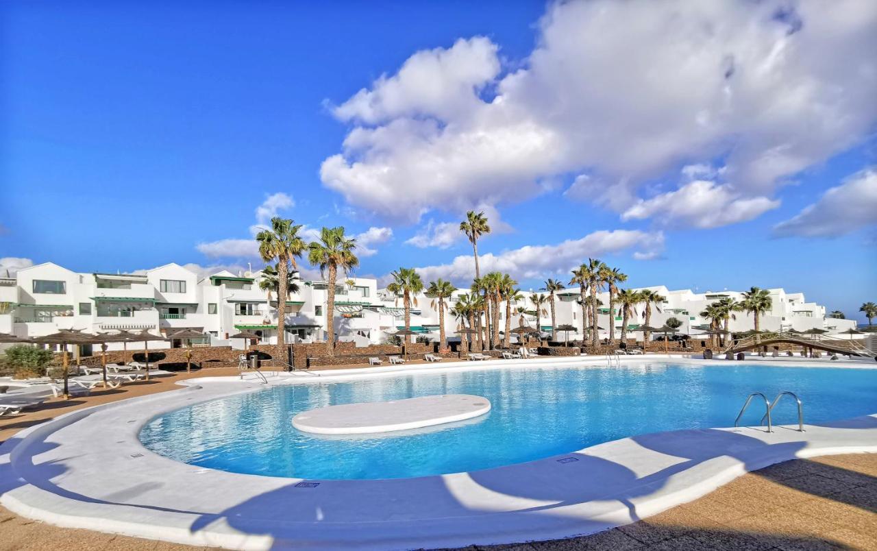 Calypso, Apartamento Completo Con Vistas Al Mar Y A La Piscina En Costa Teguise Exterior photo