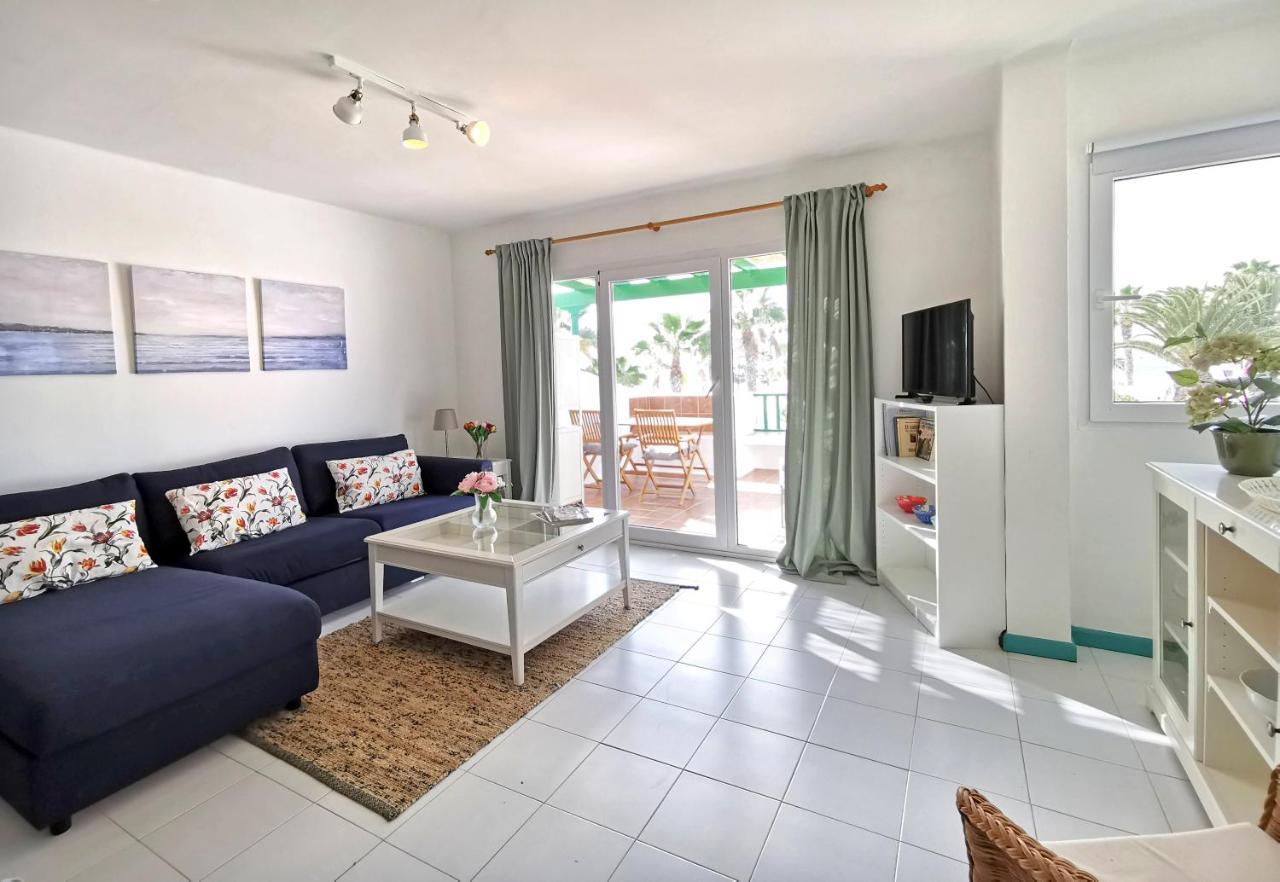 Calypso, Apartamento Completo Con Vistas Al Mar Y A La Piscina En Costa Teguise Exterior photo