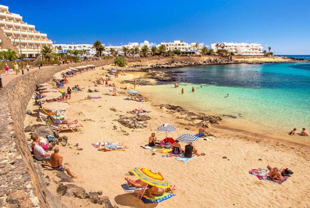 Calypso, Apartamento Completo Con Vistas Al Mar Y A La Piscina En Costa Teguise Exterior photo